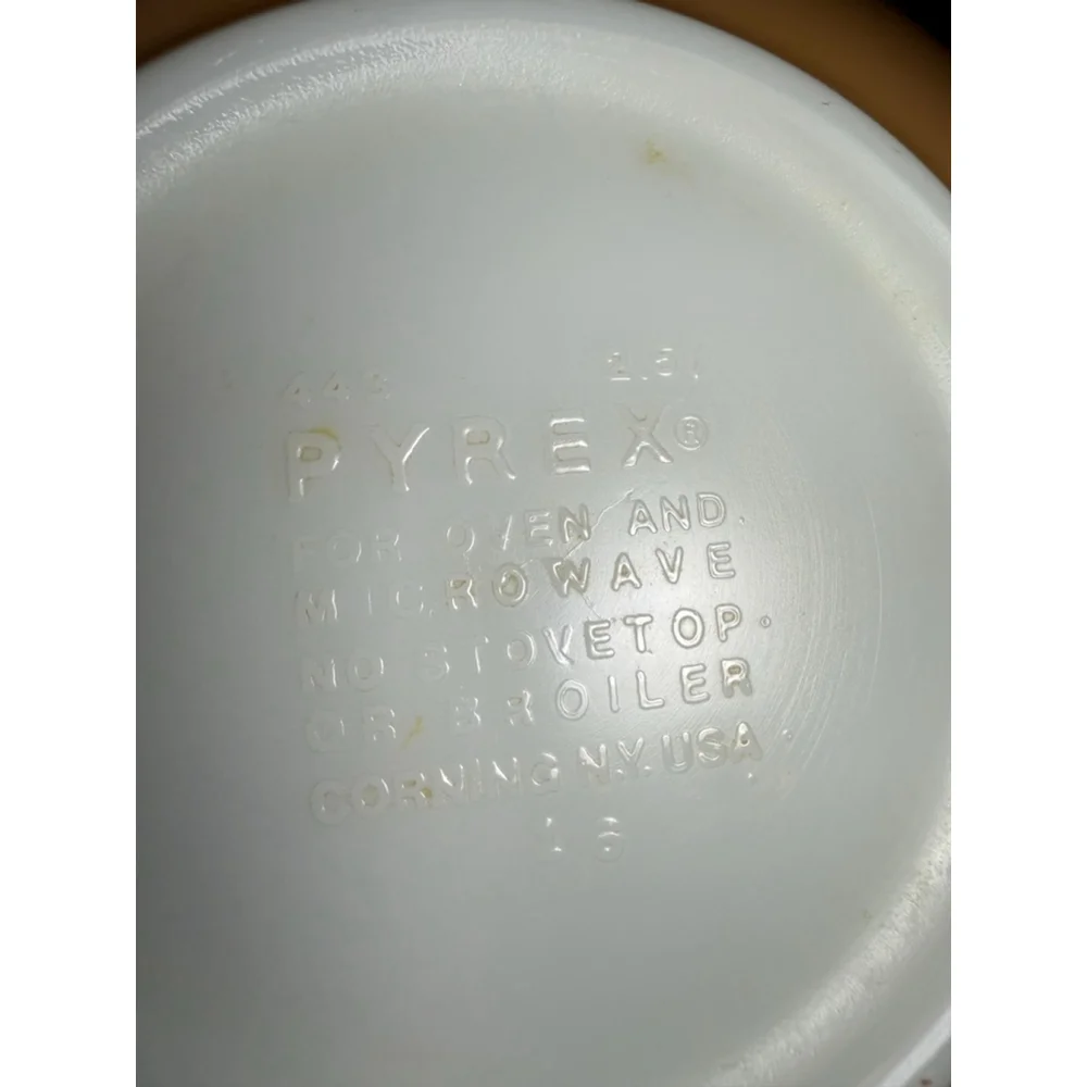 Vintage Pyrex Glass Brown/Tan 2.5 qt Woodland #443 Cinderella Mixing Bowl
